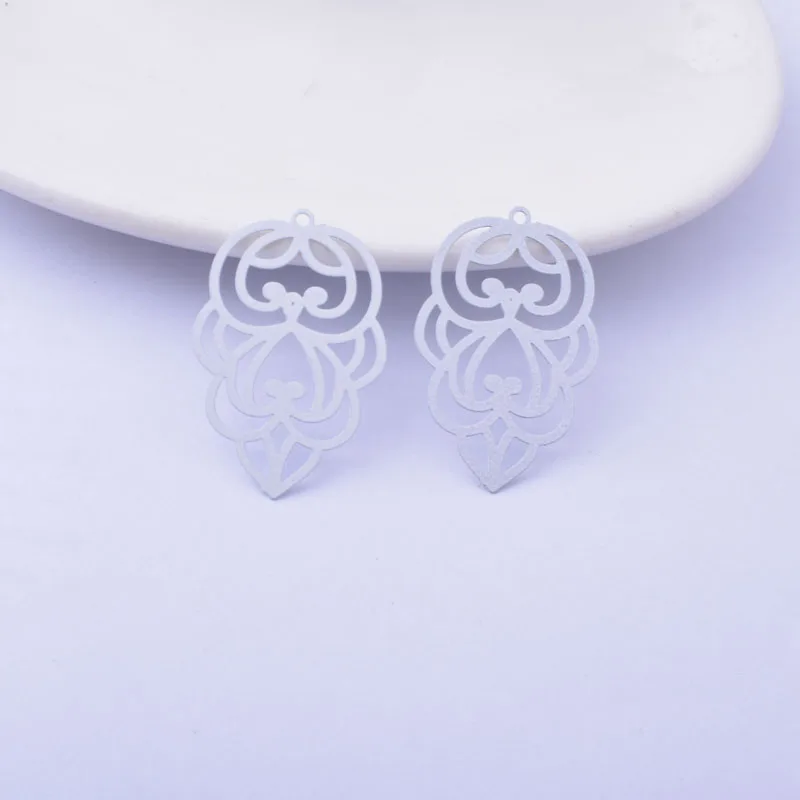 30 Stück AC12445 30*20mm Messing Bemalte Blumen-Ausstanzanhänger DIY Schmuck Ohrring-Zubehör – Detail 13