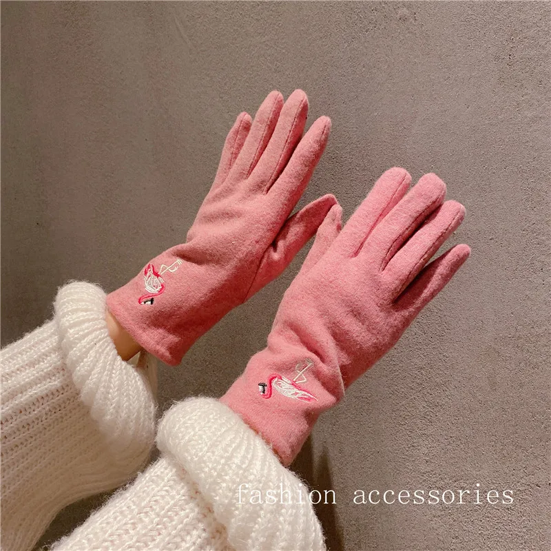 Plus Velvet Cashmere Thicken Women Winter Keep Warm Touch Screen Flamingo Embroidery Gloves Fashion Cute Lovely Drive Cycling