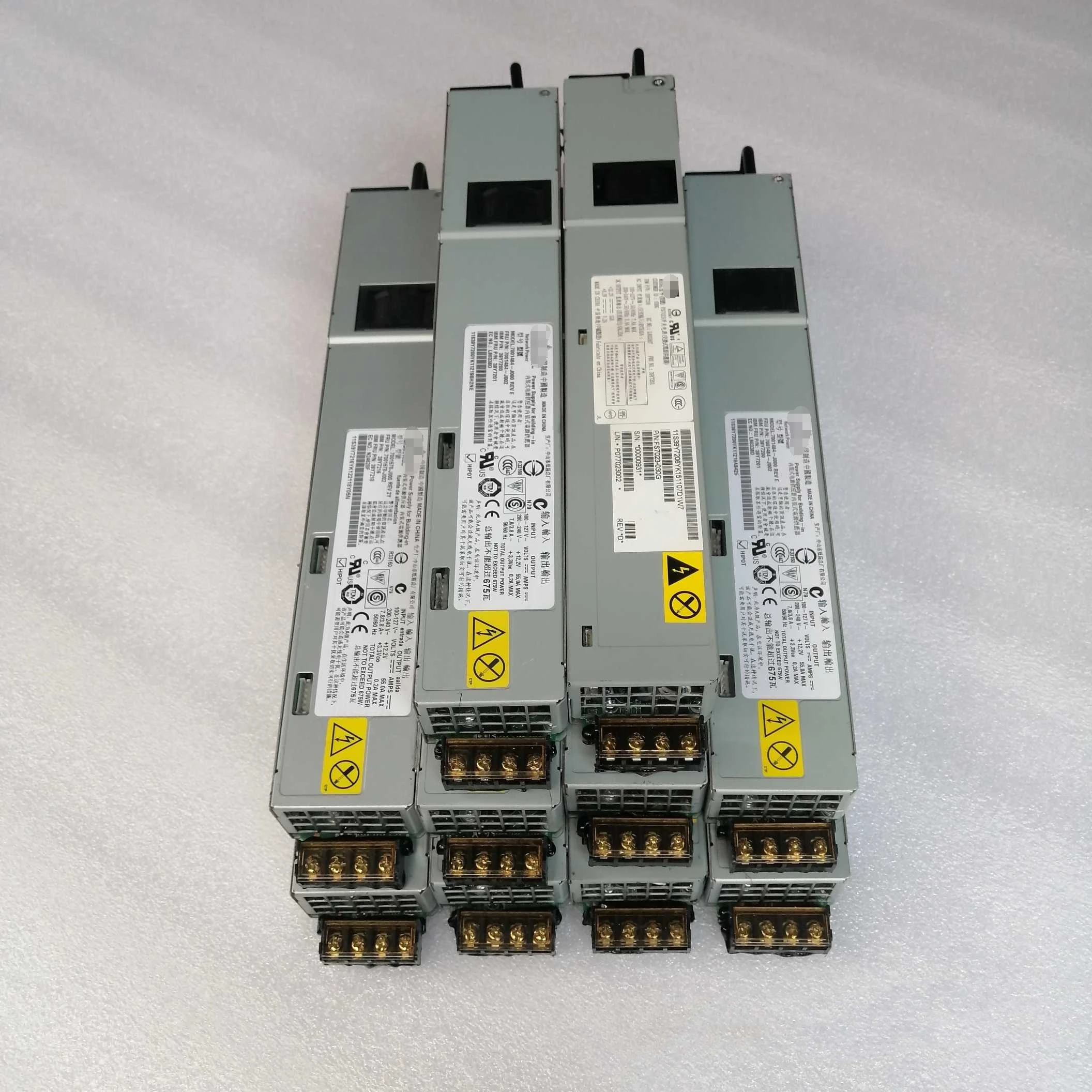 

FS7023 FS7023-030G 39Y7206 7001484-J000 39Y7201 for IBM server power supply module