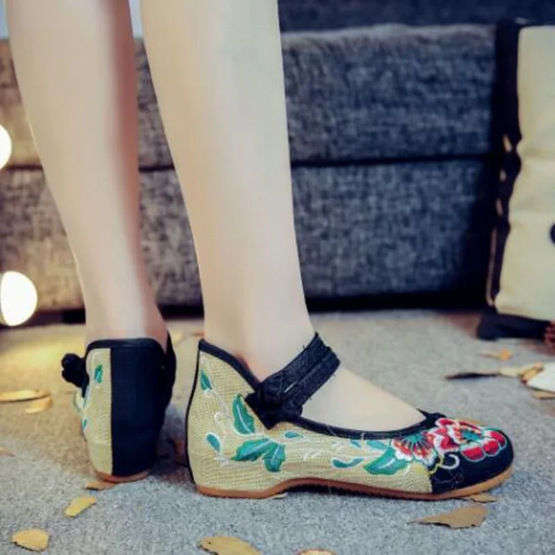 Embroidered évjárat Nők Födémgerenda cipők hölgyek Boka szíj wedges Félcipő chinesa Etnikum stílusú Lezser slingbacks Nő Olajfestmény loafers