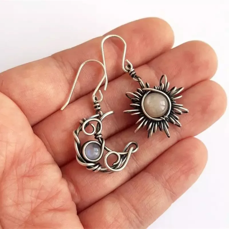 Vintage Asymmetric Sun Moon Pendant Earrings for Women Accessories Statement Wedding Jewelry Fashion Moonstone Dangle Earrings