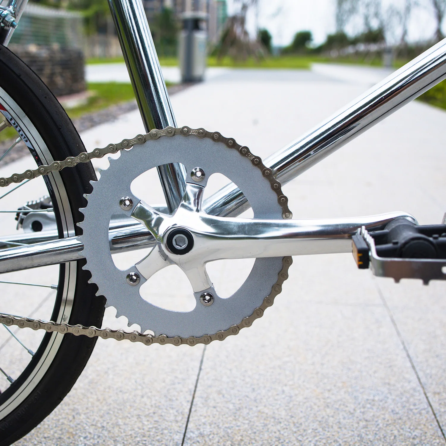 Bicicleta de 20 pulgadas con marco de acero Retro, Mini bicicleta de desplazamiento Vintage de marcha única con cesta, piezas de ciclismo para niños y mujeres