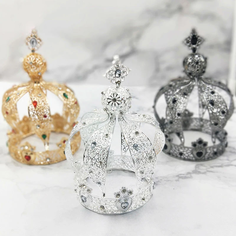 Baroque Tiaras and Crowns Retro Metal Round Headbands Royal King and Queen Princess Diadem Pageant Prom Party Hair Accessories