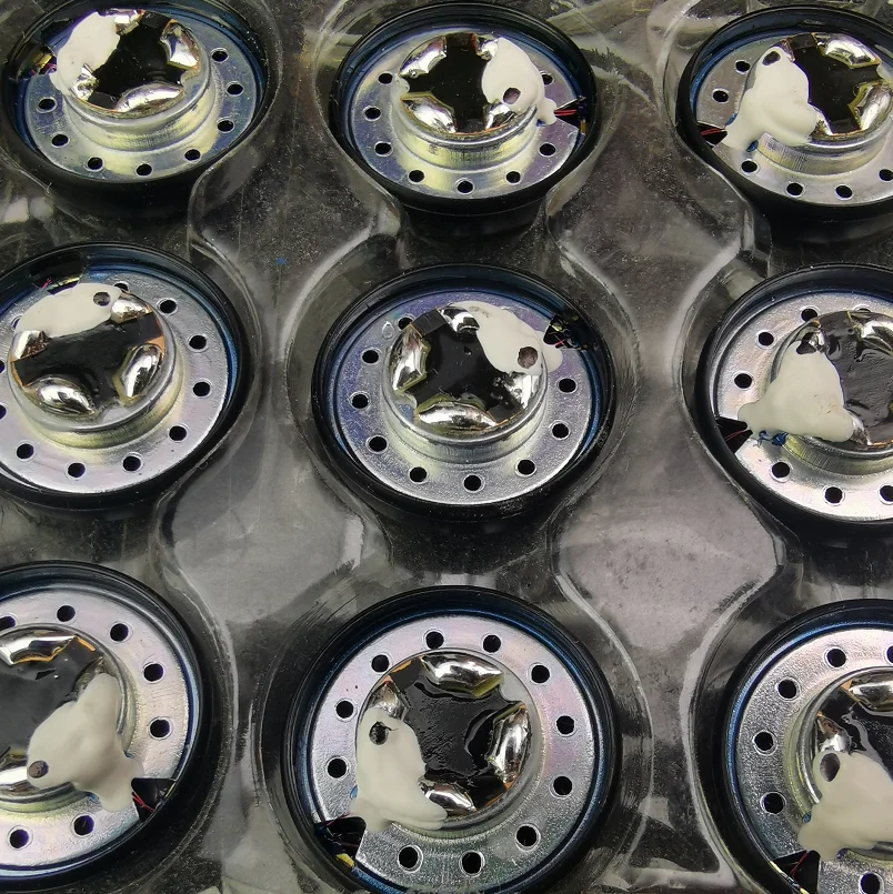 15.4 مللي متر وحدة مكبر الصوت N52 مغناطيس الكربون فيلم 300 أوم