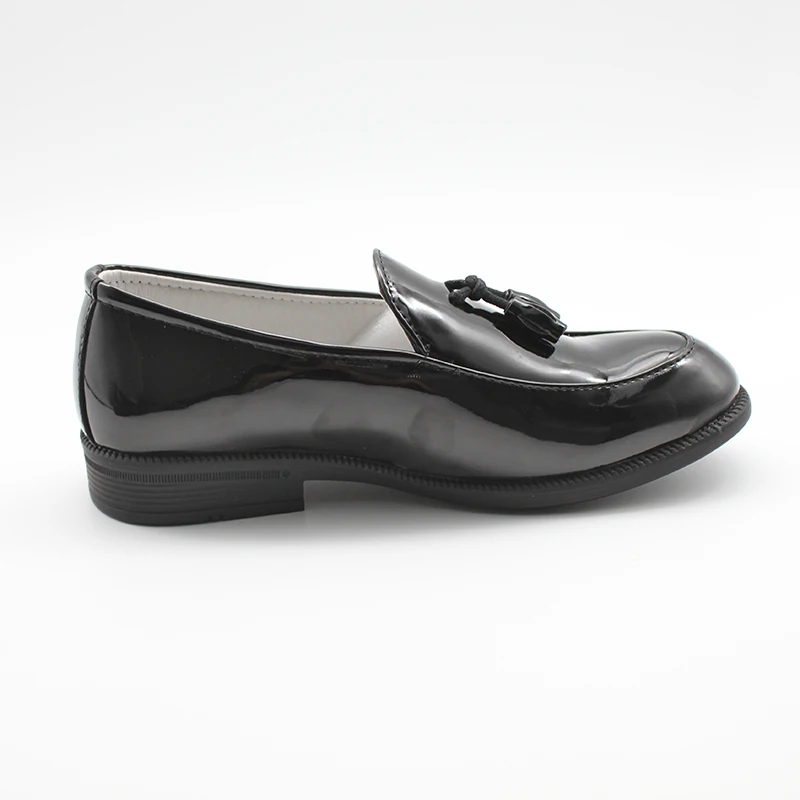 Zapatos de vestir para niños, mocasines de piel sintética negra sin cordones con borlas, calzado Formal para fiesta de boda, calzado clásico para