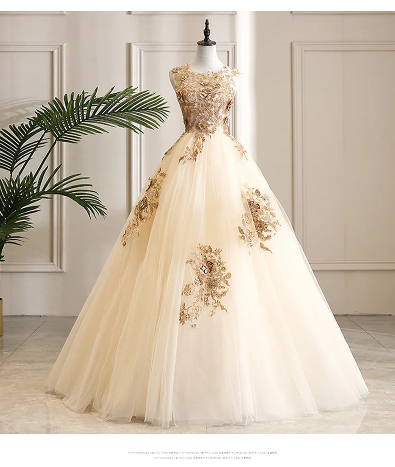 

Ball gown Quinceanera Dresses Luxury Lace Appliques Floor-length Vintage Vestidos De 15 Anos Quinceanera Dress