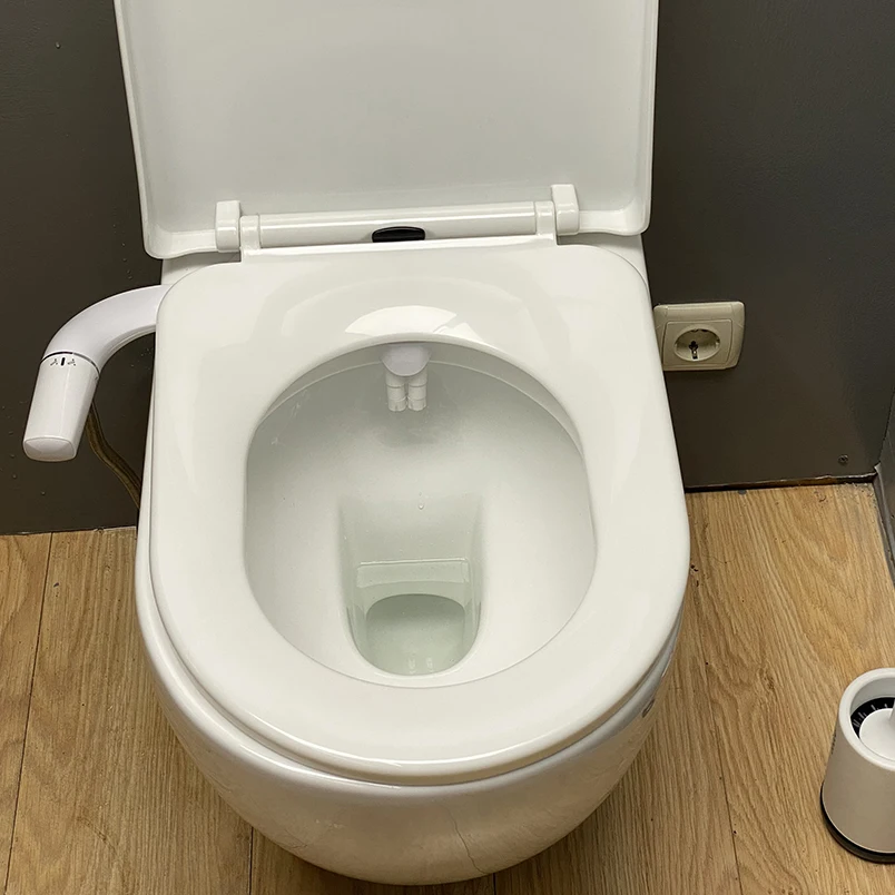 Imagem -02 - Ecofresh-ultra-slim Toilet Seat Acessório Bidé Acessório Bico Duplo Pressão de Água Ajustável Pulverizador Ass Não-elétrico