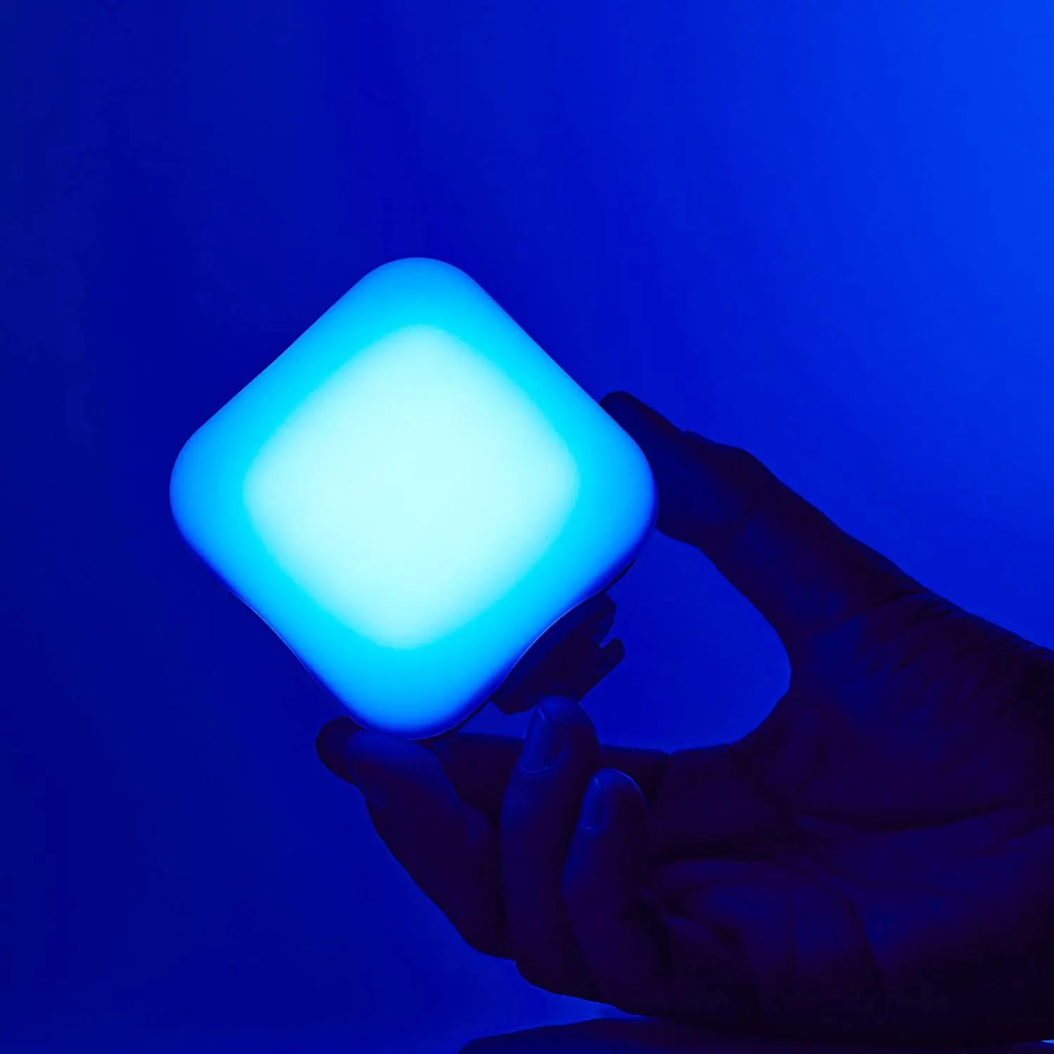 Godox LED 6R RGB ビデオライト、調光可能 0-360 フルカラー 3200K