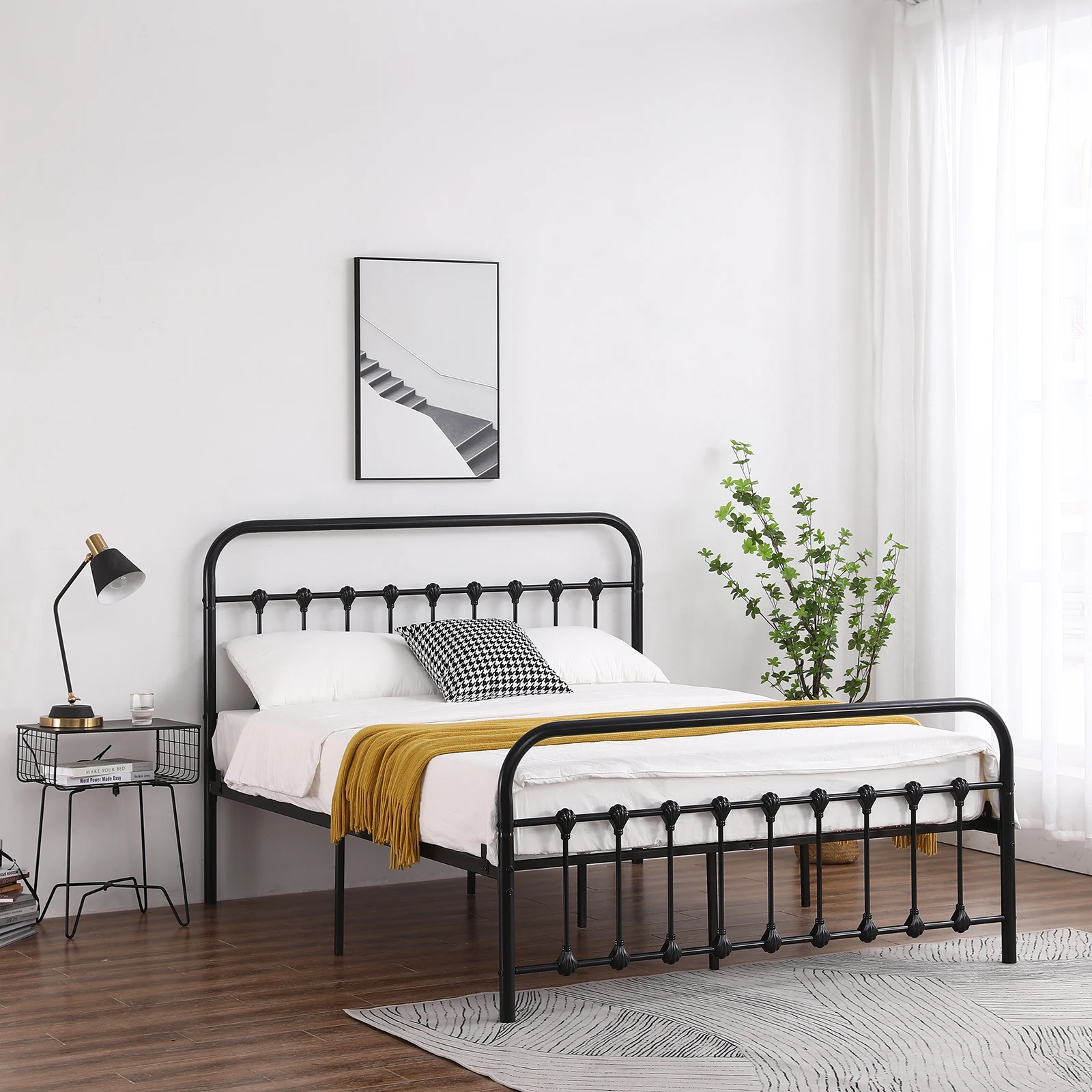 Single-Layer Curved Frame Bed Head and Foot Tube with Shell Decoration Queen Black Iron Bed Bedroom Furniture Queen or Full