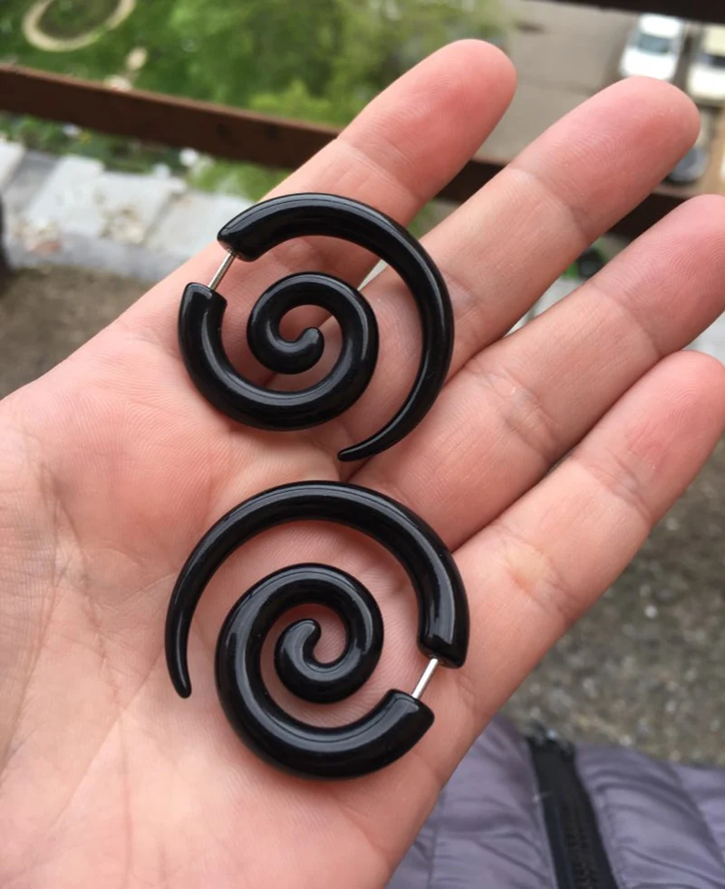 2pcs Acrylic Fake Cheater Stretcher Plugs Tunnel Faux Ear Taper Gauges Spiral Wing Stud Earrings Expander Piercing Body Jewelry