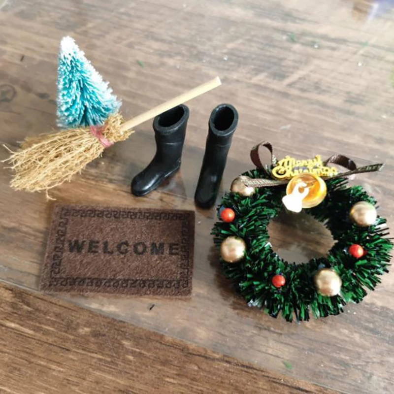 Bottes de noël pour maison de poupée, couronne d'arbre, pin, tapis père noël, balai, accessoires miniatures, 5 pièces/ensemble 1/12