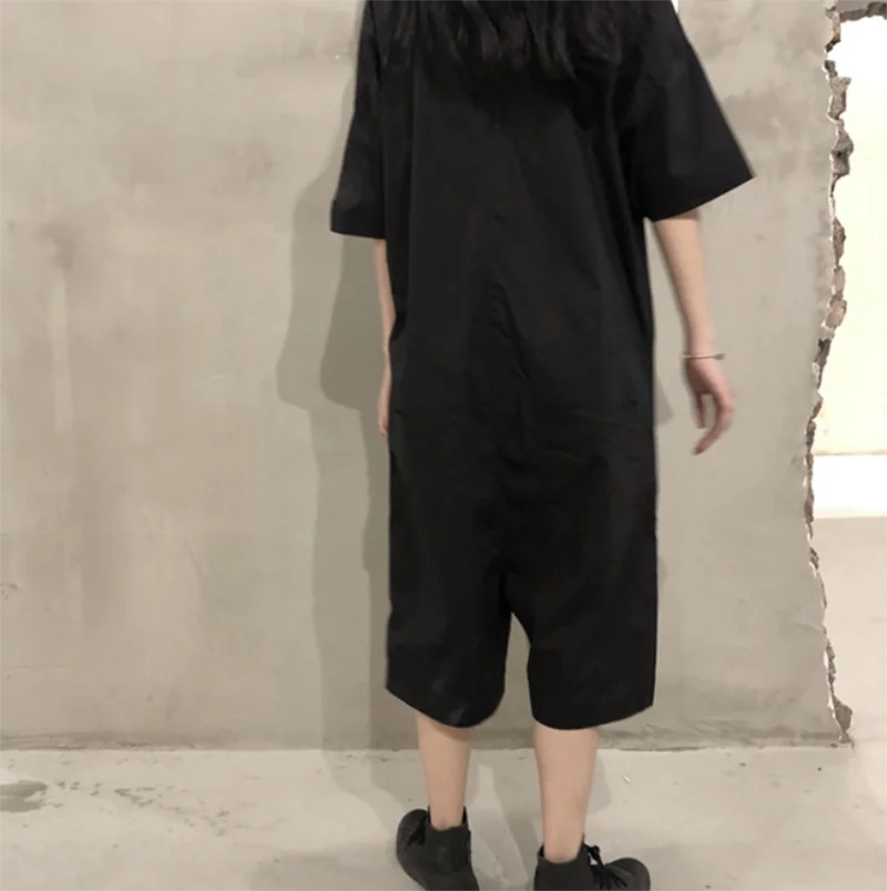 Summer women\'s new short sleeve coveralls solid color one-piece shorts low-end one-piece shorts cargo pants