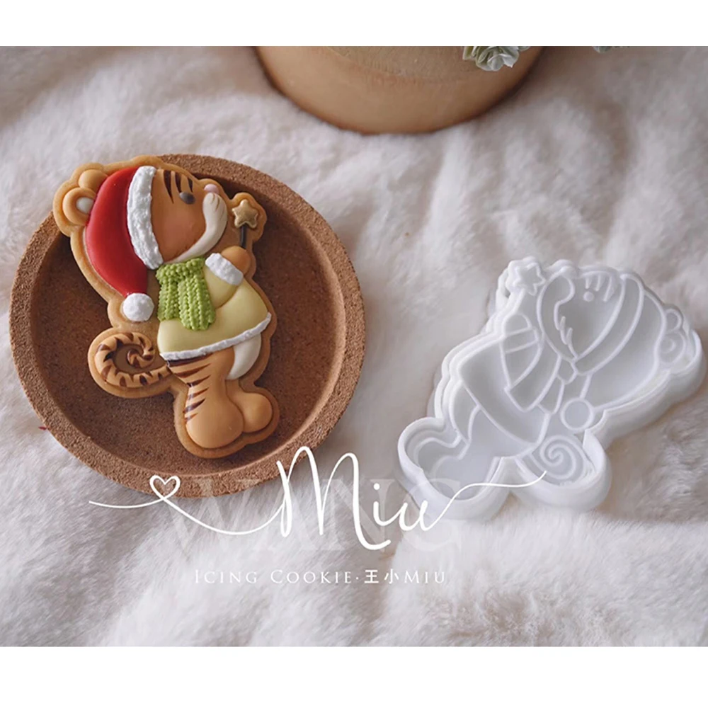 New Year Christmas Biscuit Mold Tiger Snowman Christmas Tree Cookie Cutter Xmas Sugarcraft Fondant Cake Decoration Tools Kitchen