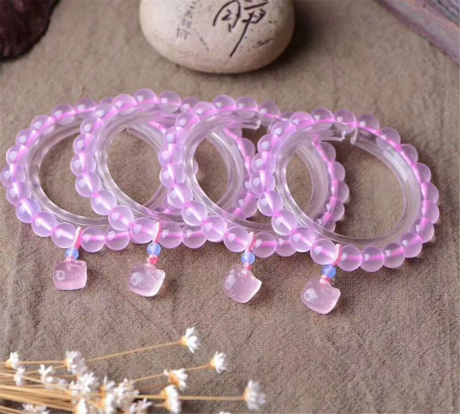 

Натуральный розовый кварц, кристалл, браслет с подвеской в виде кошки, 8 мм, женские эластичные прозрачные круглые бусины, подвеска в виде кошки, любовь AAAAA