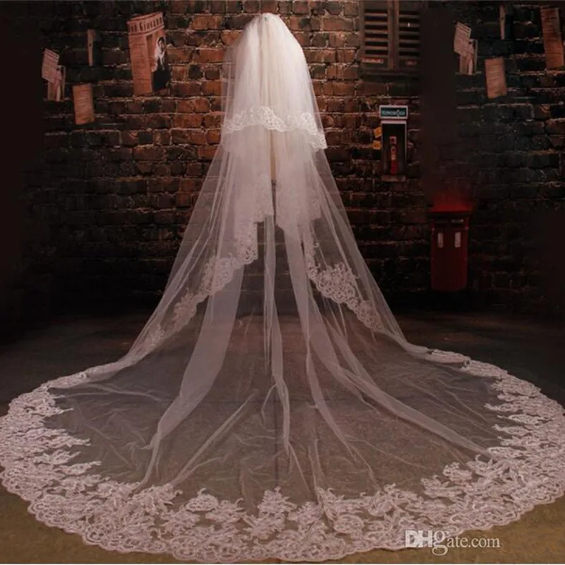 Designed Double Layers Bridal Veils Lace Appliques Beads Sequins Amazing Wedding Veils Wedding Dresses Accessories