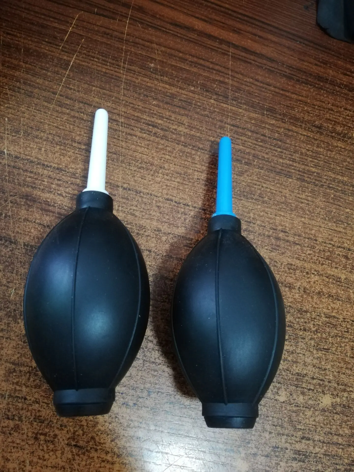 Universal Dust Blower Cleaner Rubber Air Blower Cleaning Tool for Camera Lens, Lens UV Filter, Sensor, DV and Computer Keyboard