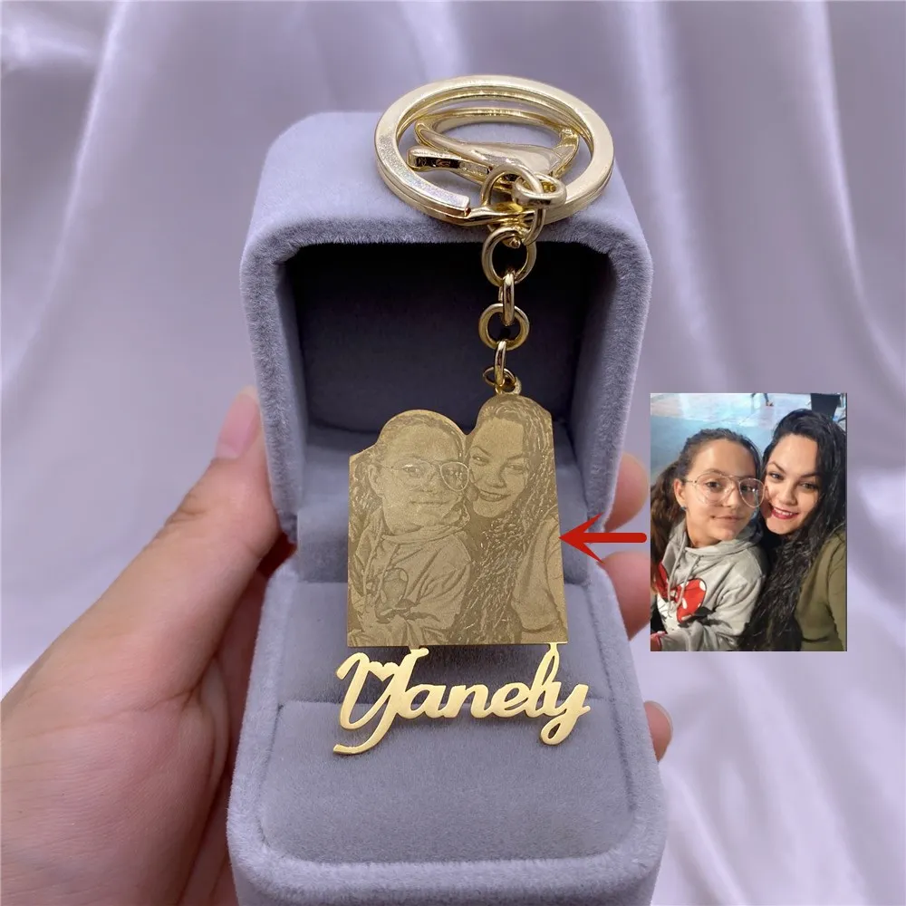 Custom Picture Keychain for Women Custom Stainless Steel Name Keychain Personalized Gold Nameplate Keychian Bridesmaid Gift