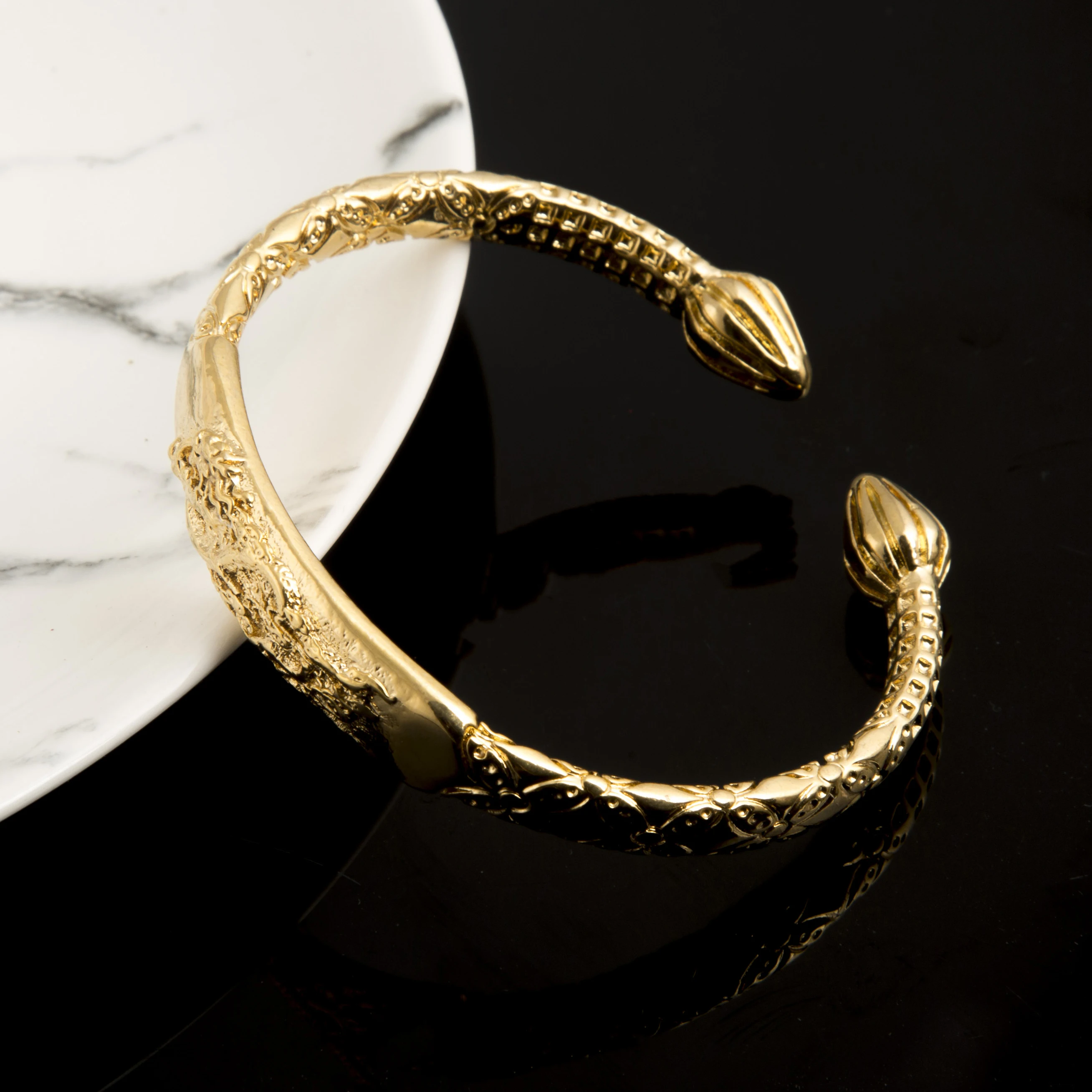 Gold Color Trendy Dragon Bracelet Fashion Accessories Bracelet for Women Bangles Charm Jewelry