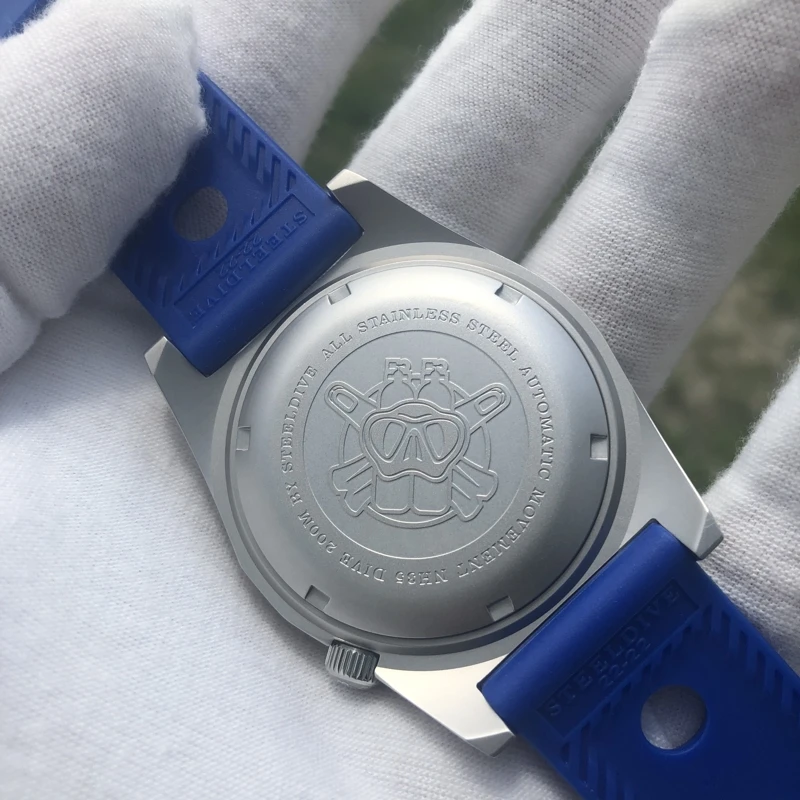 Steeldive Men Dive Watch Mens Automatic Watches Mechanical Wristwatch 20Bar Waterproof C3 Luminous NH35 Sapphire Ceramic Bezel