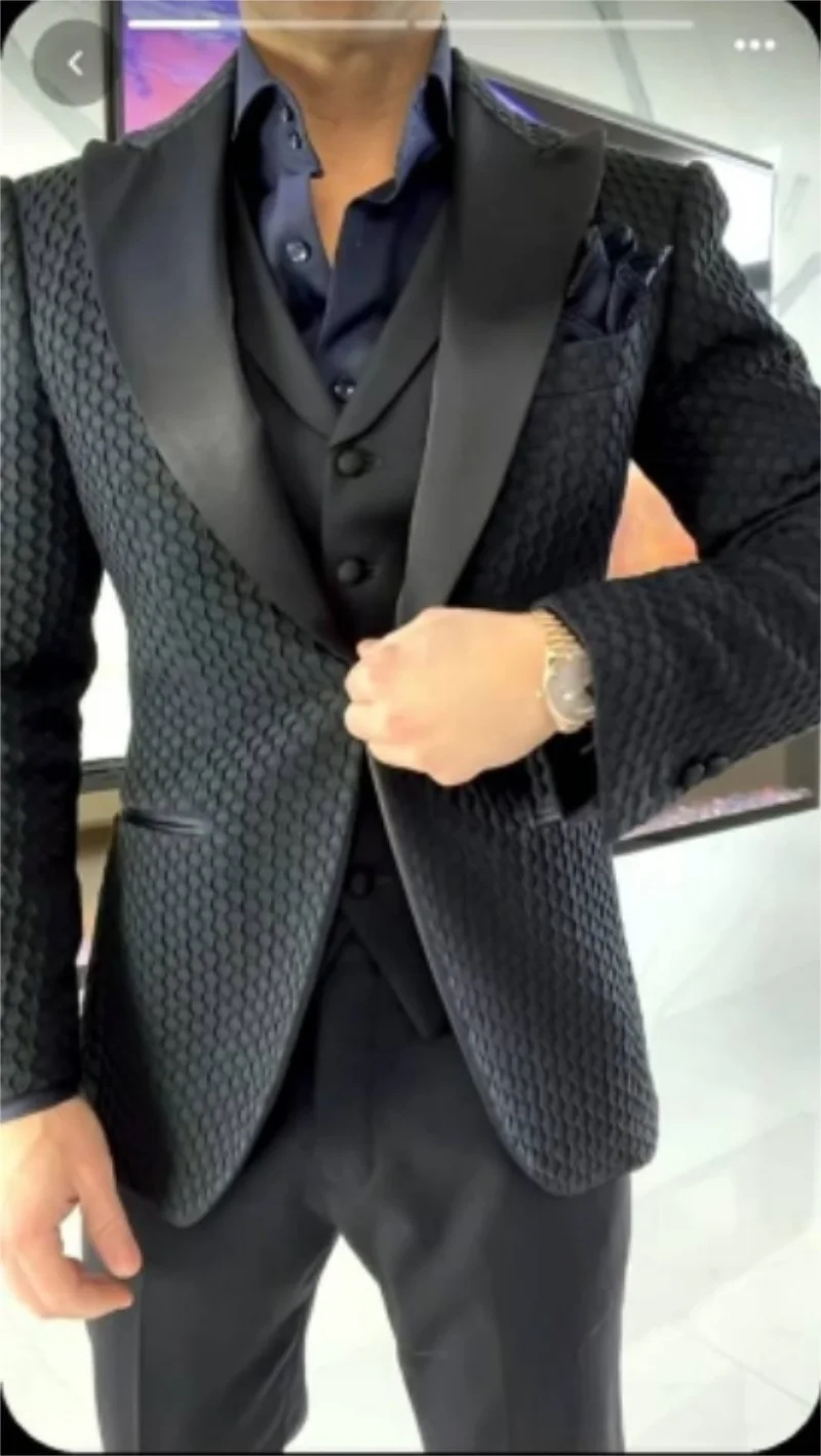 

High Quality Black 3 Piece Men Suits Modern Formal Customized Slim Fit Peaked Lapel Party Suits Wedding Tuxedo Coat+Pant+Vest