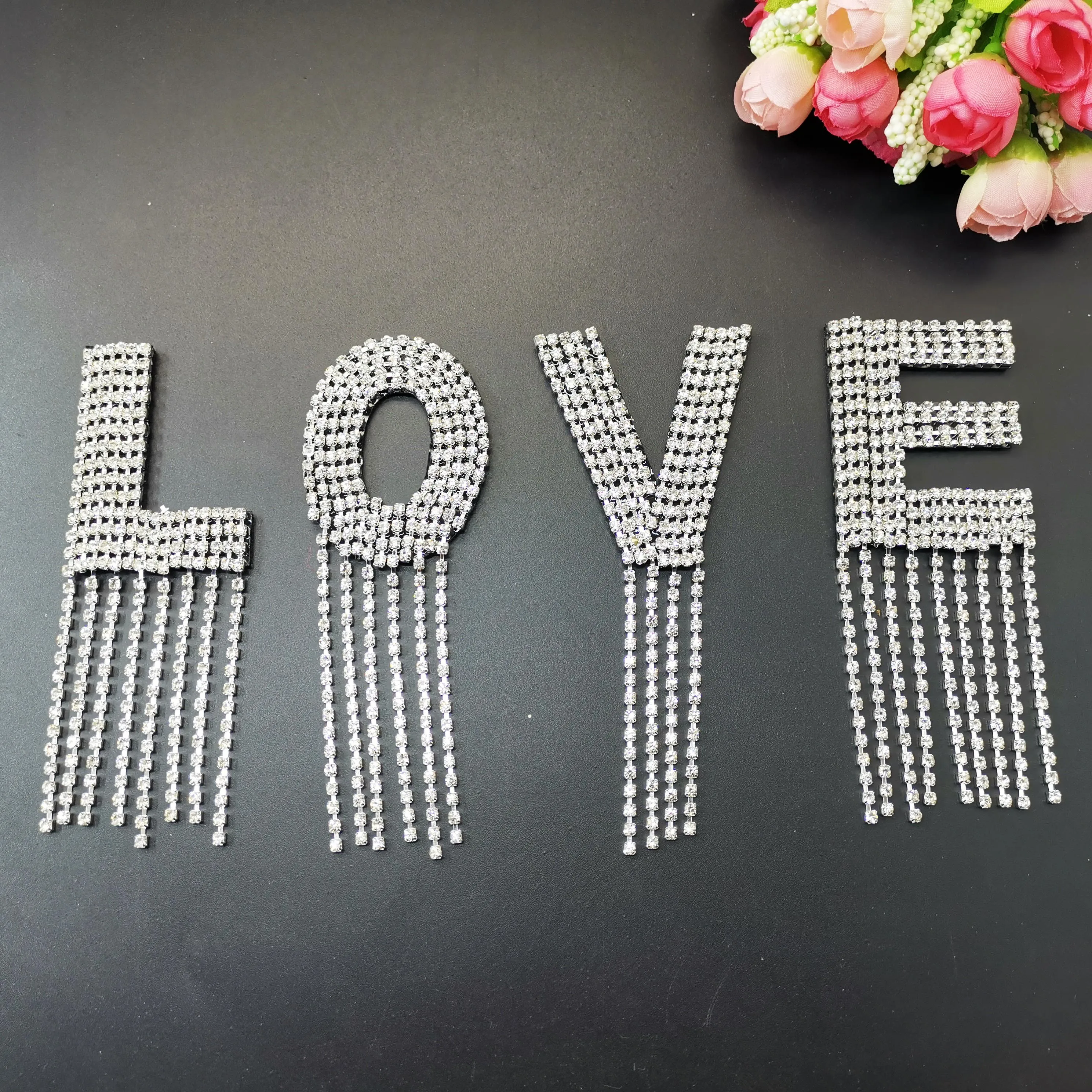 A-Z 1pcs Claw rhinestone English Alphabet tassel Letter Iron On letters Patch For Clothing Badge Paste For Clothes Bag jacket