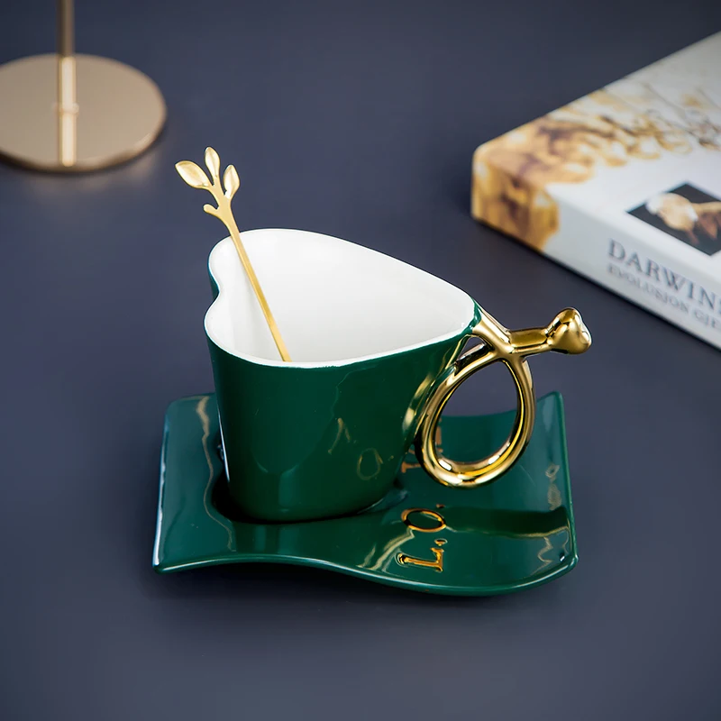 

European-style household luxury coffee mug with ear-hanging love ceramic cup high-end cup set high-value teacup