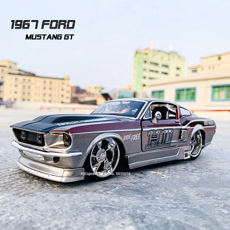 Maisto 1:24 1967 Ford Mustang GT alloy car model crafts decoration collection toy tools gift