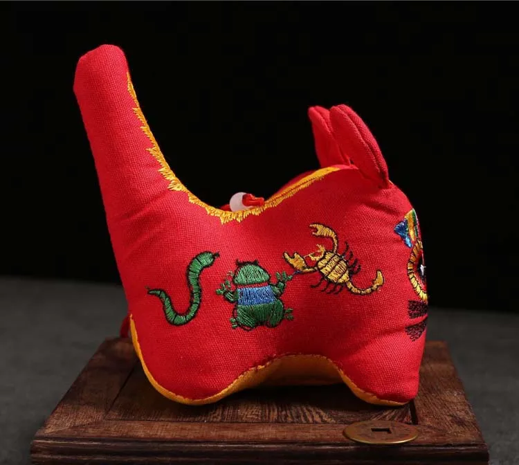 Chinesischen Traditionellen Tuch Stoff Tiger Puppe Glück Spielzeug Neue Jahr Neugeborenen Baby Geburtstag Geschenk Stickerei Ornamente Auto Anhänger – Detail 14