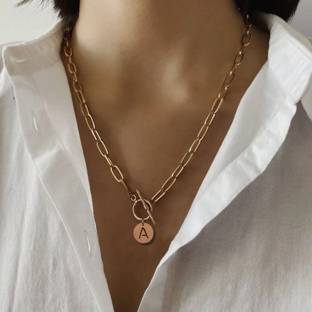 Image 7: Chaîne à maillons en acier inoxydable pour femmes, pendentif personnalisé avec lettre initiale de l'alphabet, ras du cou à bascule, bijoux avec nom