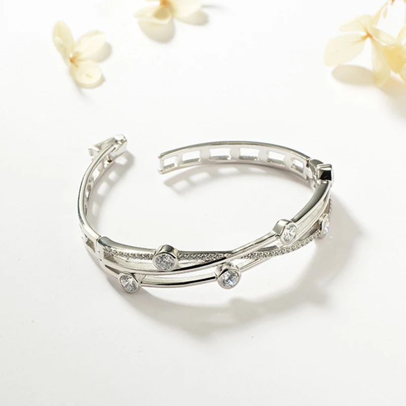 Luxury Cross Crystal Bracelet Bangles For Women Girl Fashion Jewelry Brand Weaving Hollow Rhinestone Cuff Bracelets Good Quality