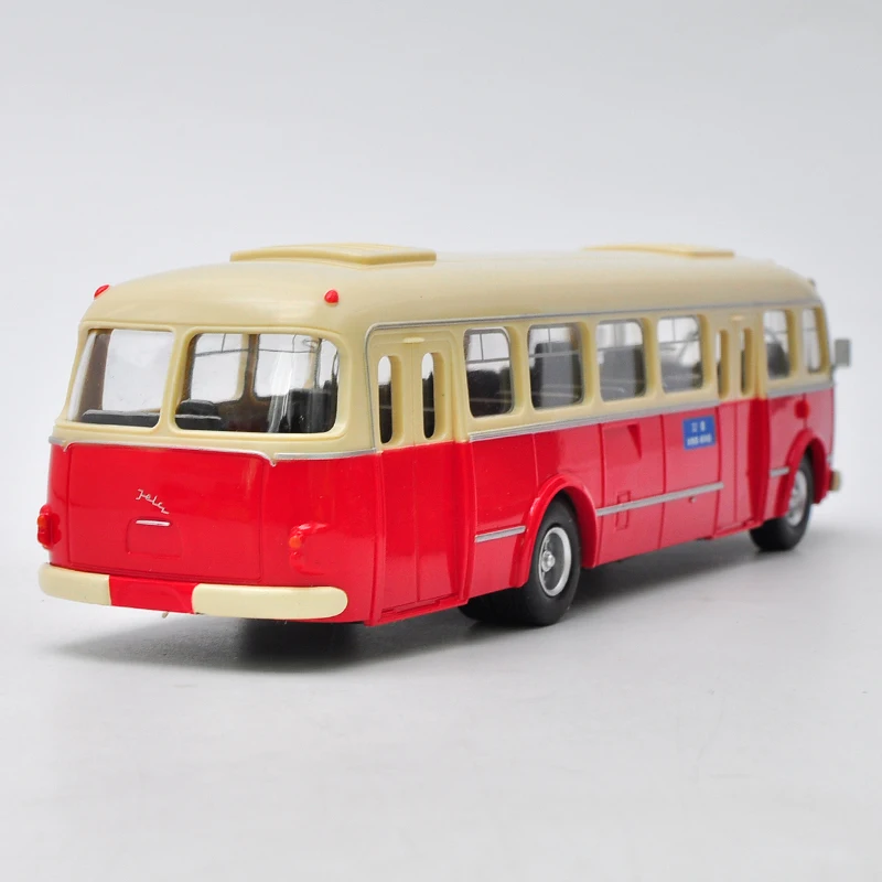 Diecast 1:43 Escala Simulação Skoda 706RTO Karosa Bus 32 Modelo de veículo Liga de metal Ônibus Carro de passageiros Modelo de exibição de presente