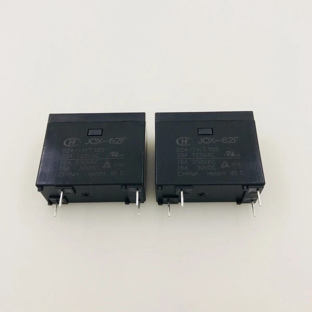 

HF62F/024-1HT JQX-62F-024-1HT 16A250VAC relays