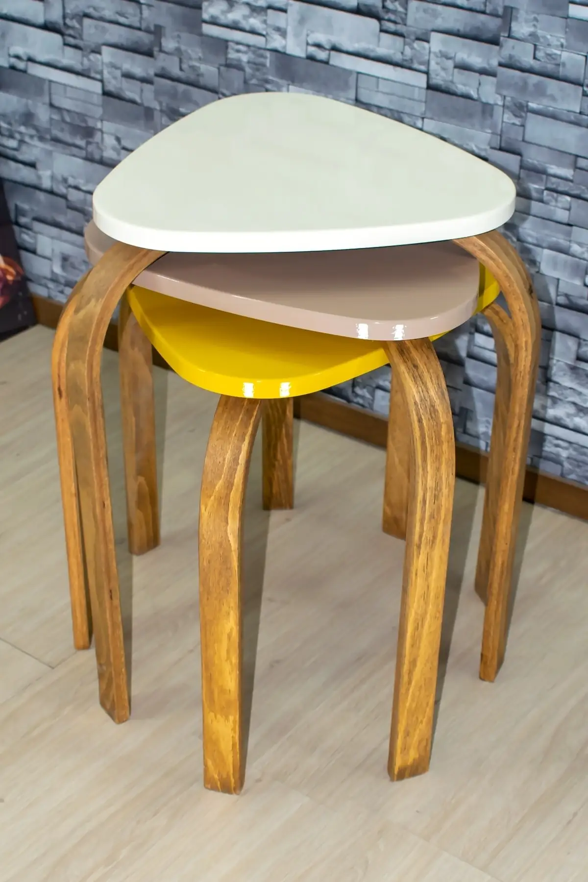 Zigon Tripod Triangle Cream Capi Yellow Papel 3 pcs coffee table