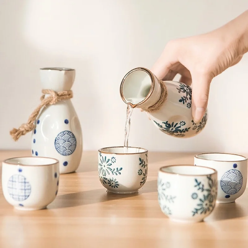 Ceramic Wine Set Japanese Style Clay Blue and White Sake Pot Tea Cup Water Ware Home Kitchen Bar Decoration Supplies Drinkware