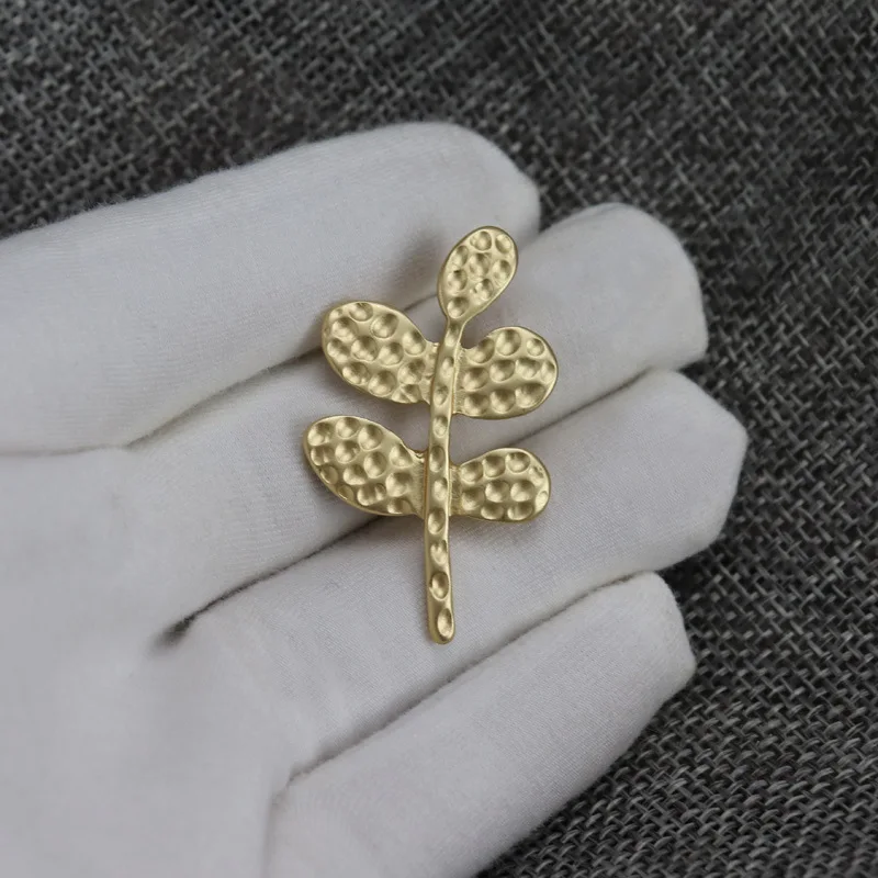 Vintage Tree Bud Sapling Grass Plant Tree Sprouting Metal Brooches Pins Badge Leaves Flower Coat Clothing Jewelry Accessories