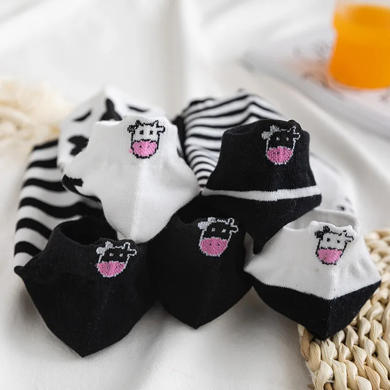 

Spring And Summer Cotton Women Boat Socks Black White Shallow Mouth Short Heel Cartoon Socks Cow Jacquard Cute Sweet For Girls