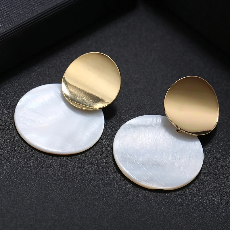 2019 New Design Golden Natural Round Shell Non Pierced Clip on Earrings Ear Clips for Women Bijoux Brincos Party Gift jewellry