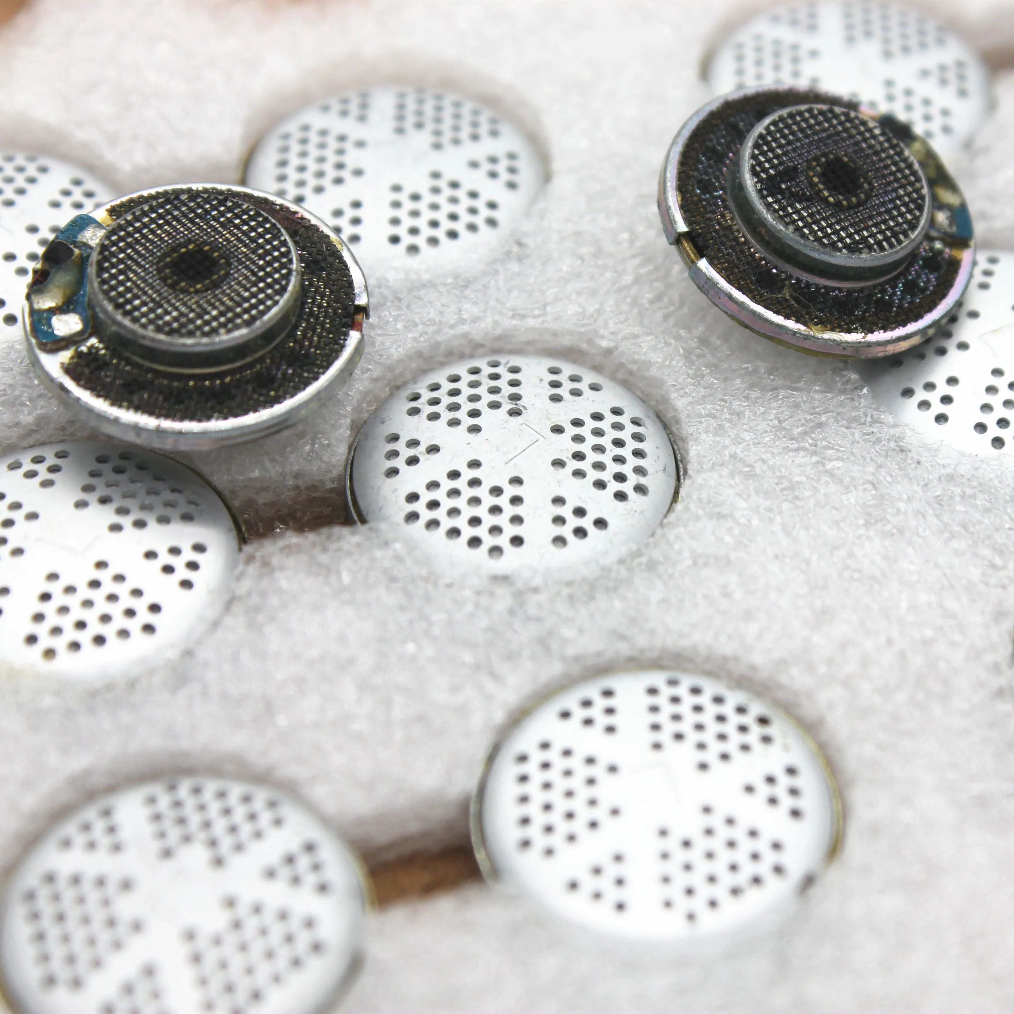 16mm Speaker Unit Earphone DIY Accessory PK A8 cm3 cm5 E888LP Vocal   Balance Frequency 16ohm Horn