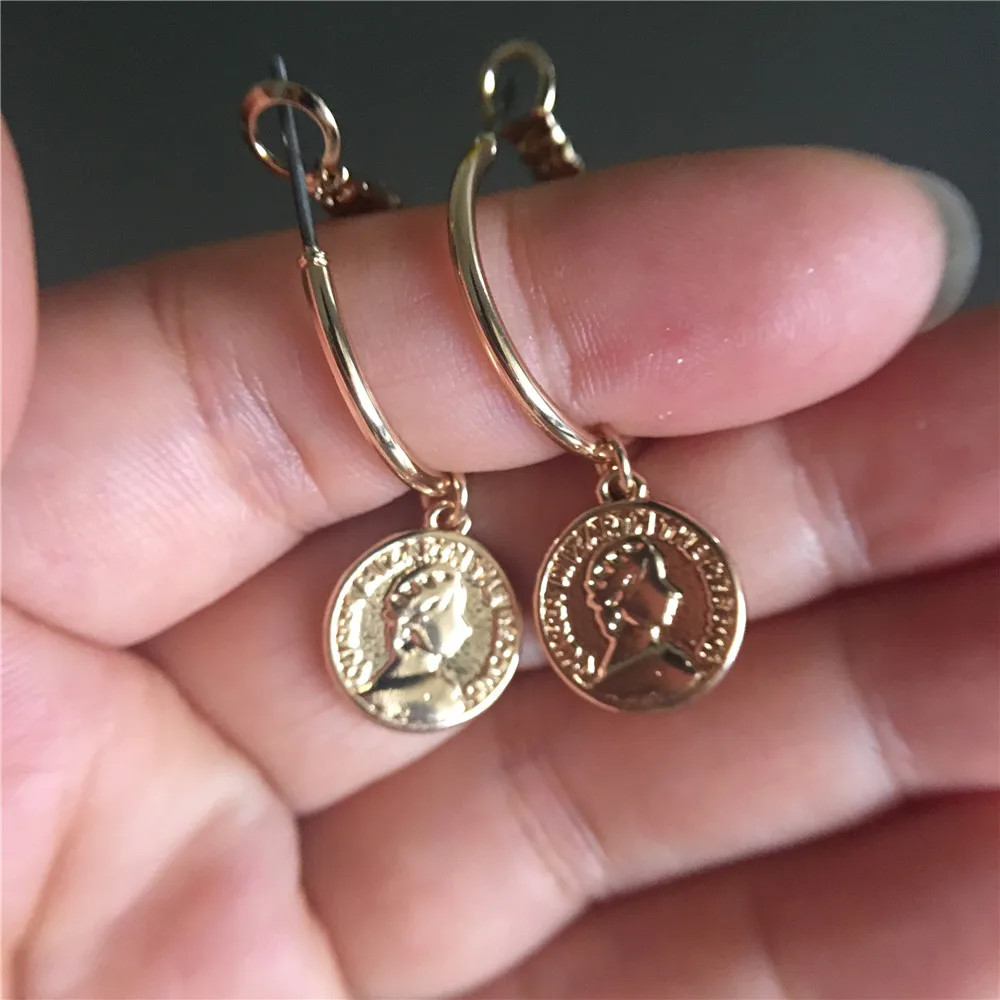 Cute Coin Pendant Hoop Earrings Gold Color Small Coin 20mm Hoop Earrings Mini Ear Piercing Dangle Earrings