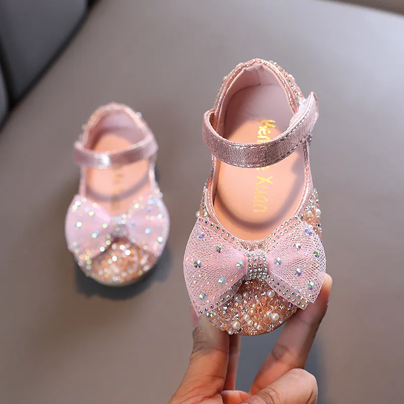 2022 nuove ragazze scarpe da principessa bambini strass arco scarpe singole appartamenti per bambini scarpe da ballo Performance scarpe da sposa per