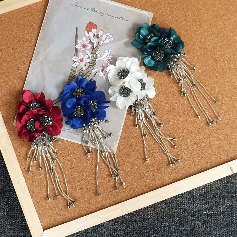 Ręcznie robiona naszywka z koralikami 3D Broszka Odzież Akcesoria DIY Torba na ubrania Dekoracja Naszywka Otwór Aplikacja