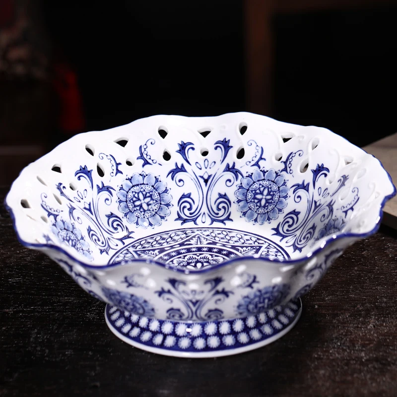 Blue and white hollow ceramic high foot fruit plate Jingdezhen porcelain  fruit plate new Chinese style modern home decoration