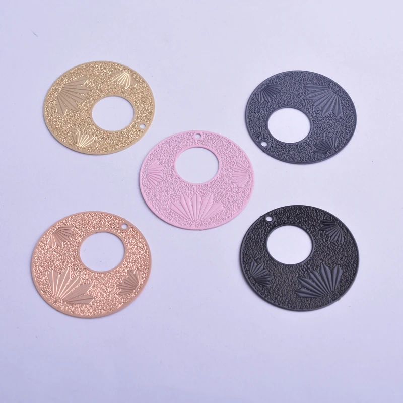 30 Stück AB6388 35mm Messing Roségold plattierte runde Blumenanhänger Schwarz Anhänger – Detail 1