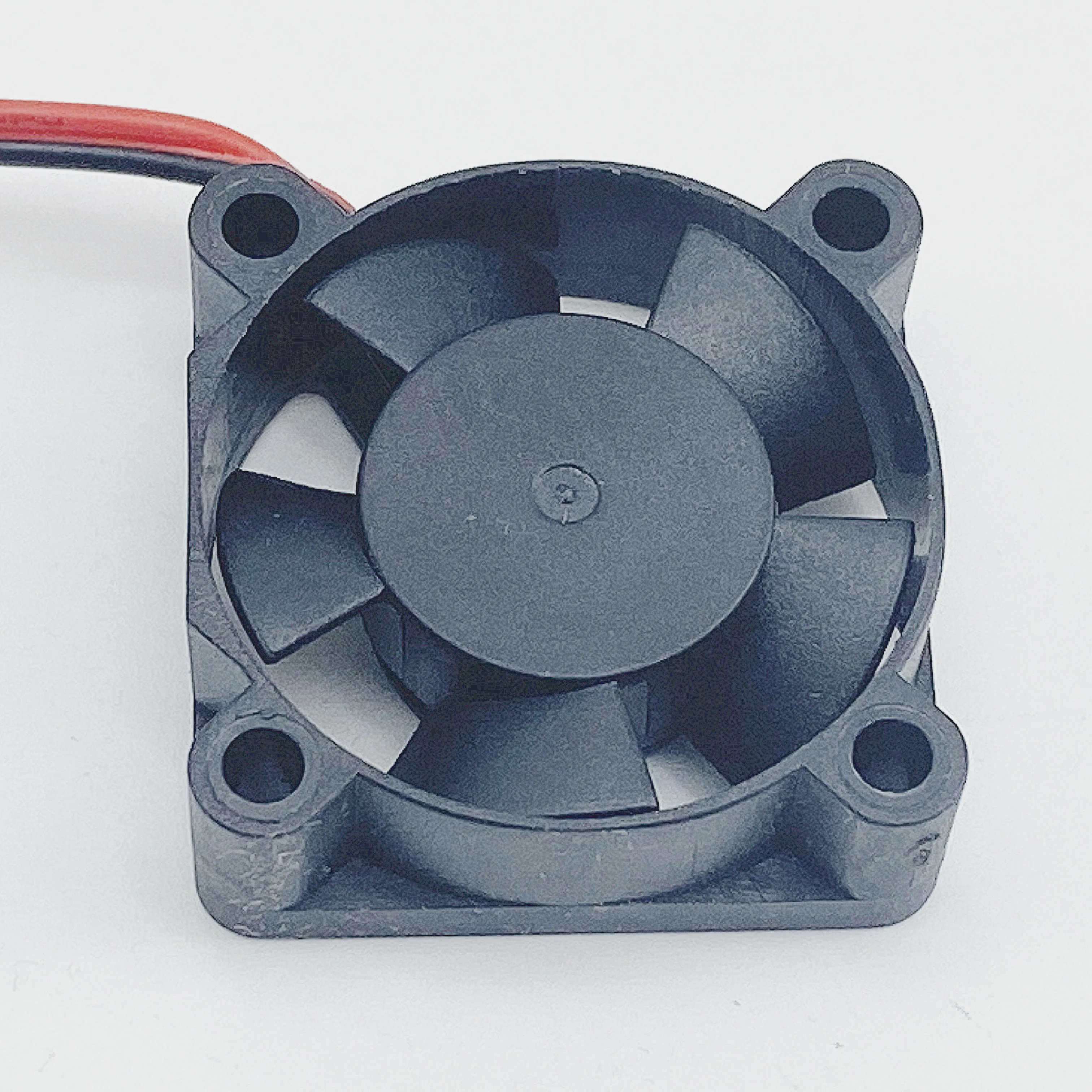 Nidec D03X-05TS3 DC 5V 0.06A 30x30x10mm 2-wire Server Cooling Fan