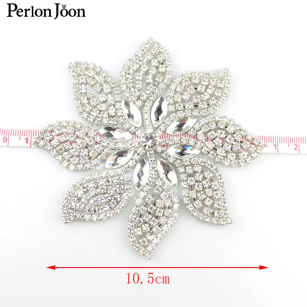 1PCS Big Round Flower Shape silver Rhinestone gold pearl Applique Hot fix Patch Iron On Decorative Accessories on Clothing Bags