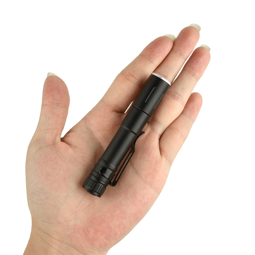 Torcia a penna a LED, testa zoomabile, torcia tascabile Super luminosa a 3 modalità con messa a fuoco regolabile per emergenza, campeggio