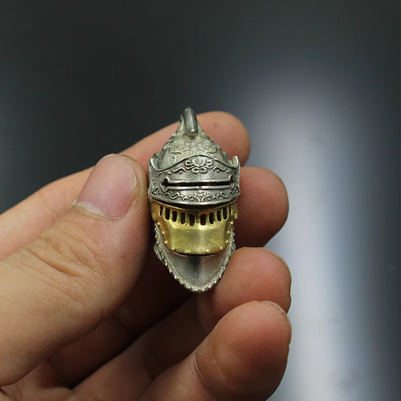 Vintage Skull Rome Knight Helmet Pendant for Men Women Pendant Fashion Accessories