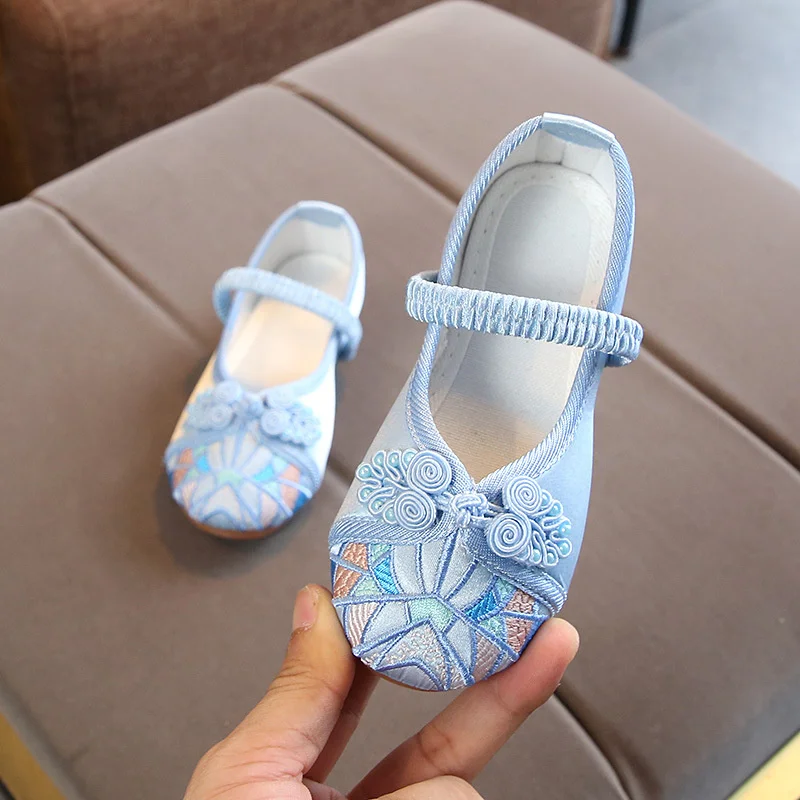 

Chinese Antiquity Style Girls Shoes Embroidered Hanfu Shoes Kawaii Kids Lolita Dress Shoes Carnival Festival Casual Single Flats