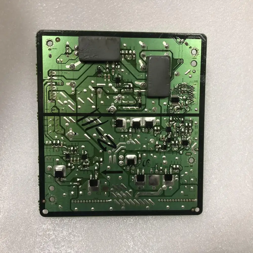 Usada placa original com empunhadura