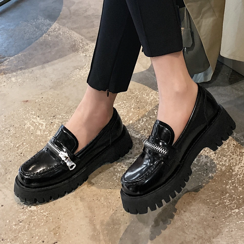 

Plus Size 34-40 Women Flat Shoes Round Toe Oxford Shoes Woman Genuine Leather Brogue Women Platform Shoes Loafers British style